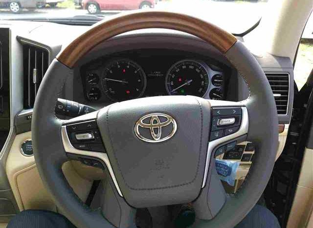 Toyota Land Cruiser 2016 AX grade V8 full