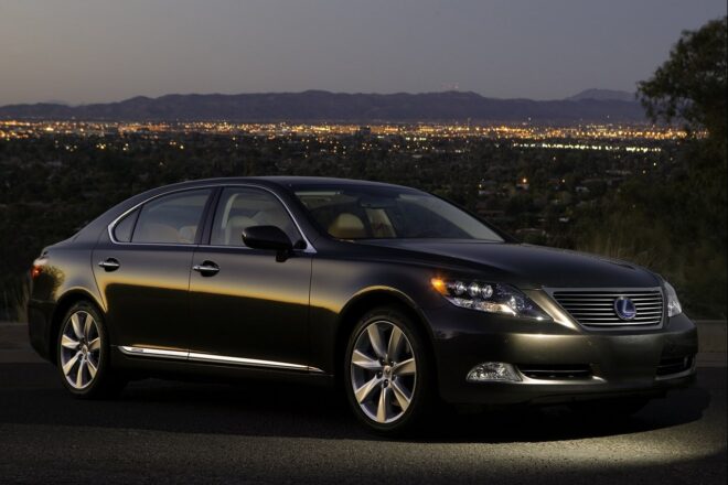 Lexus LS600h 2010